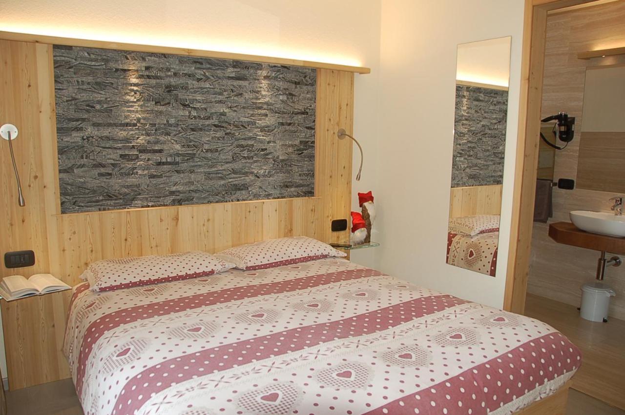 Standard Double or Twin Room Balcony